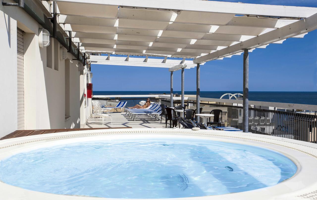 Hotel Brig Cattolica Exterior foto